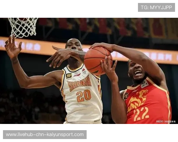 广厦篮球队蓄势待发：全力以赴提升防守速度，打造全新战斗力