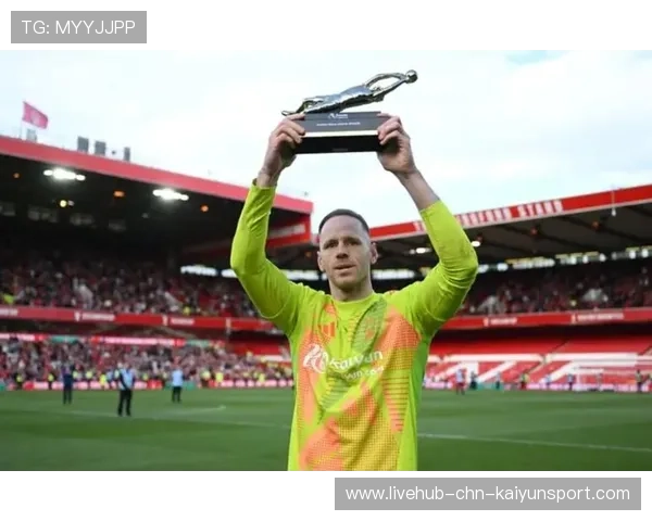 维卡里奥欧冠赛场完成25次扑救，金手套奖争夺战领跑欧洲